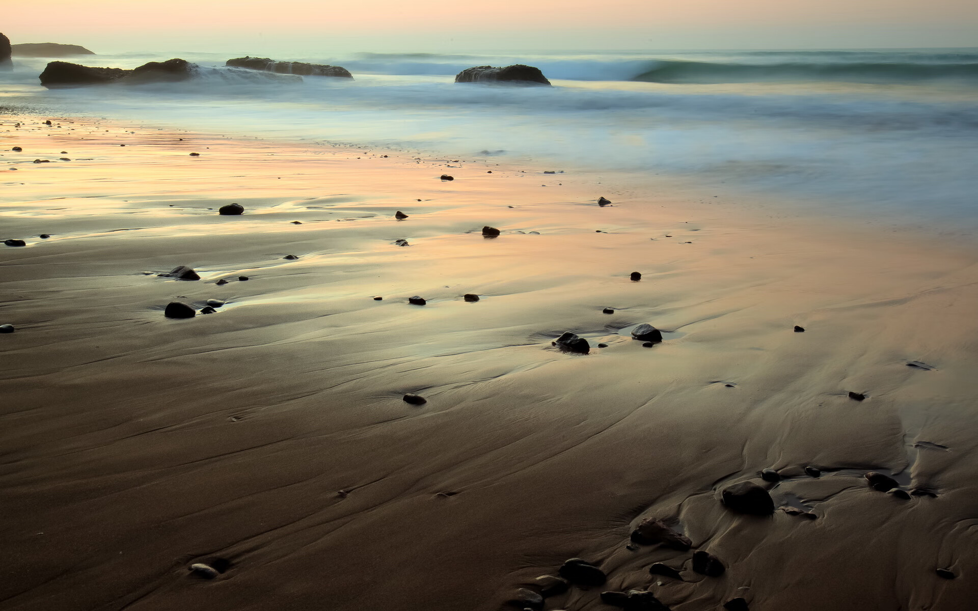 曼联锋线默契十足,红魔军团冲击前四,曼联红魔图片